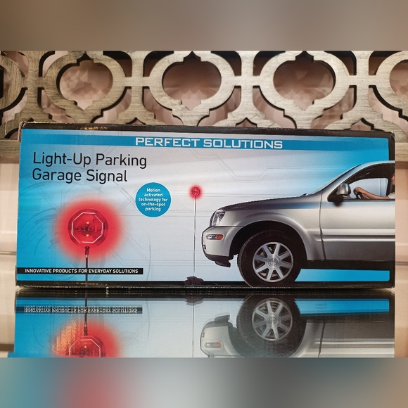 Flashing Garage Parking Signal - Picture 3 of 6